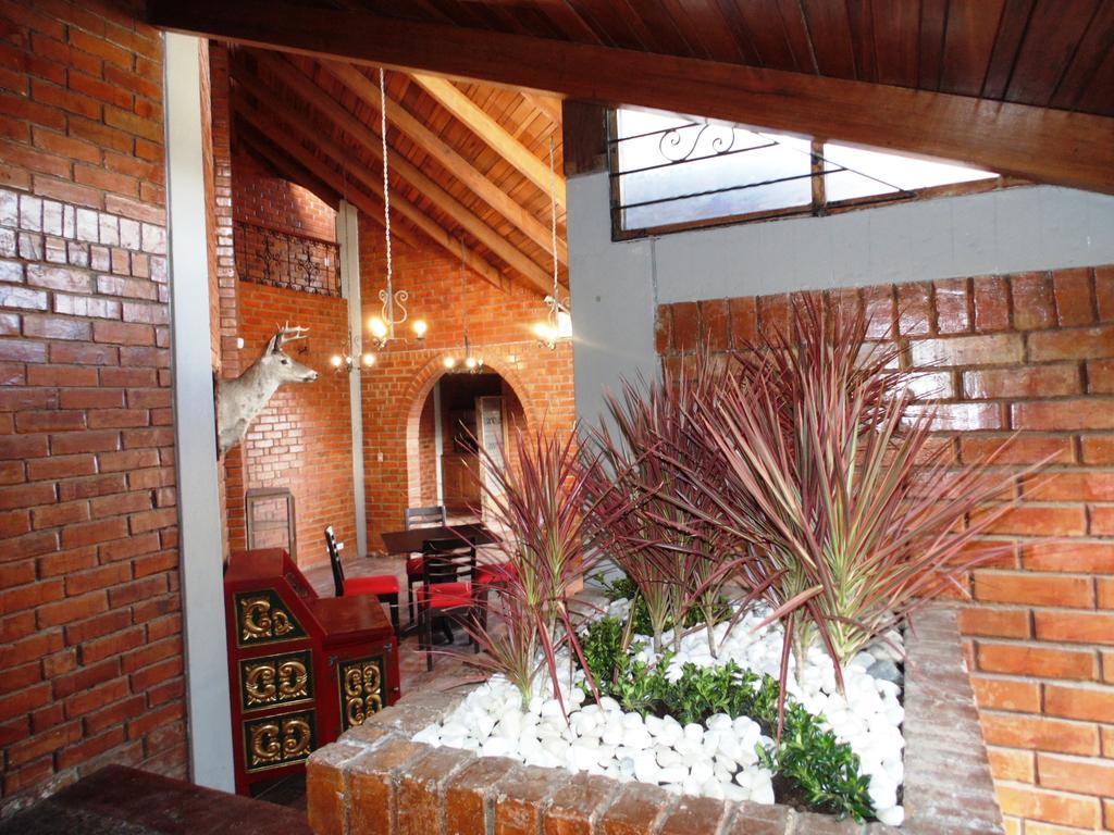 Hosteria Rosa Blanca Puembo Exterior foto